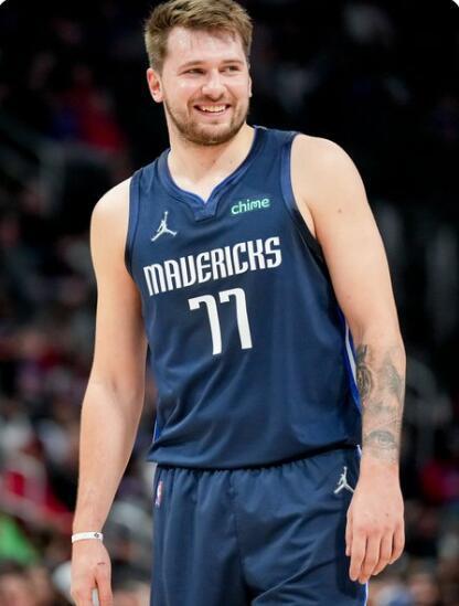 时的反应颇 时的反应颇