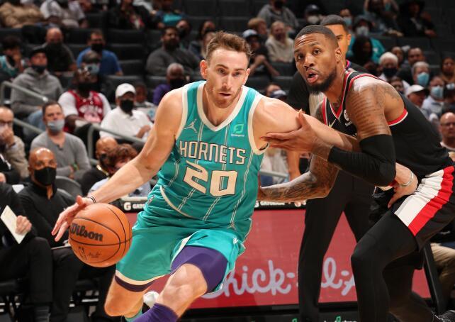 一个凌空抽 一个凌空抽